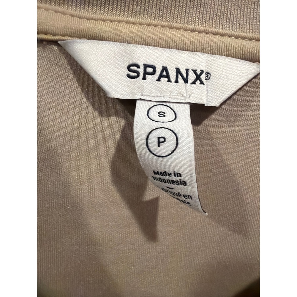 Spanx Polo Shirt Tan AirEssentials Short Sleeve V-Neck Tipped Ribbed Hem Small - Picture 2 of 4